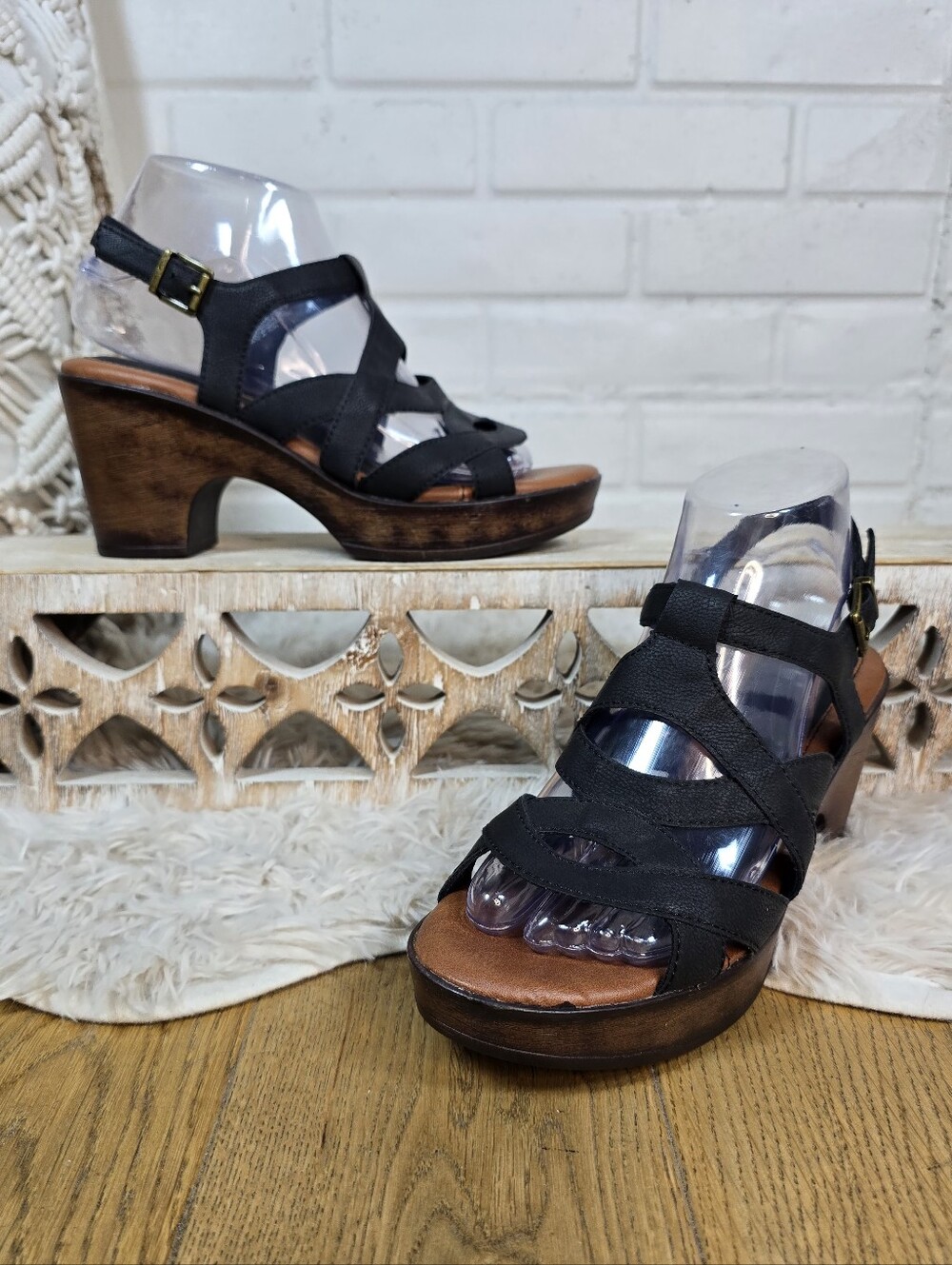 BOC Black and Brown Strappy Heeled Sandal Size 8